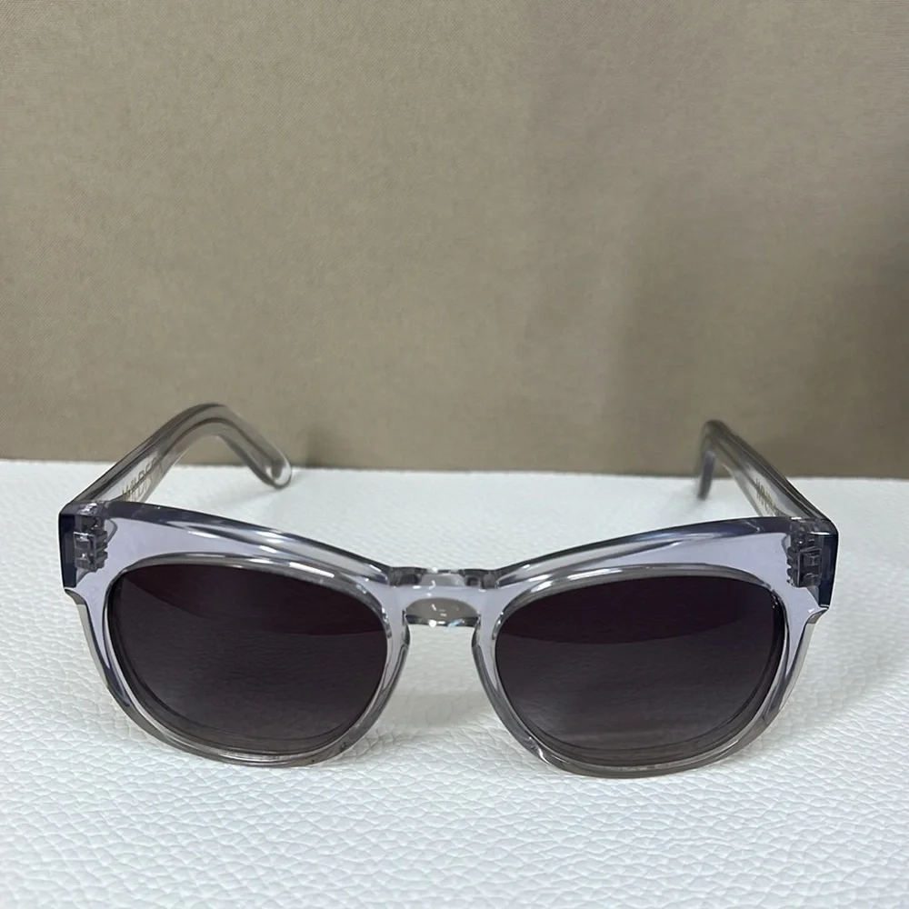 WILDFOX couture gray sunglasses